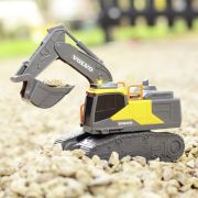 DICKIE EXCAVATOR VOLVO CU SENILE SUNETE SI LUMINI VIV203723008