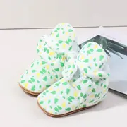 Cizmulite albe cu imprimeu verde si galben chbmb4195-2-ci2