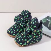 Cizmulite bleumarine cu imprimeu verde si galben ambmb4195-3-ci2