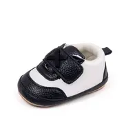 Pantofiori bebelusi alb si negru, cu talpa antiderapanta si design elegant chbnb4219-2-va7