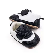 Pantofiori bebelusi alb si negru, cu talpa antiderapanta si design elegant chbnb4219-2-va7