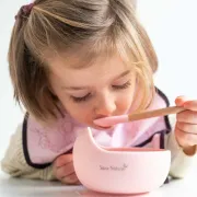 Bol Anti-alunecare Din Silicon Alimentar Si Lingurita, Set De 2 Piese Pentru Diversificare, Light Rose Pjb17403