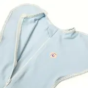 Sac de dormit nou-nascut Swaddle First Sleep Blue Skies, 60 cm, 0.5 tog KDEFSBS00