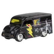 HOT WHEELS POP CULTURE MASINUTA METALICA DAIRY DELIVERY MTV SCARA 1:64 VIVMTHXD63_HVJ44