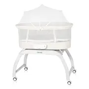 Patut balansoar, Lionelo, Coral, Cu landou ergonomic detasabil, Functie de balansare integrata, Functie de cantar, Sunete si cantece de leagan, Cu roti, Panou tactil sau telecomanda, 0-9 kg, EN 1130:2019+AC:2020,EN 16890:2017+A1:2021, Alb BYNLO-Coral_Whit