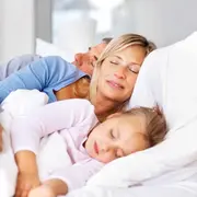 Protectie impermeabila pentru saltea 135x190 cm Clevamama SUPclvm_DU-7226