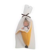 Papusa bomboncin cu caciulita si paturica banana 20cm as0117900