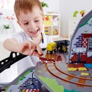 Jucarie din lemn - Set tren si mina in munte (32 piese)
