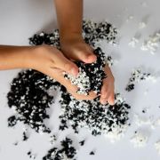 Spuma de modelat playfoam pluffle™ twist -  alb si negru