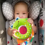 Jucarie din plus Benbat pentru dezvoltare senzoriala Frog