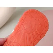 Sandalute crem cu piuitoare si ursulet cu led md2025su11-2-p31