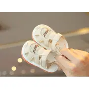 Sandalute ivoire cu piuitoare - bear mb2025su17-2-sa42