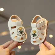 Sandalute ivoire cu piuitoare - floricica crosetata md2025su03-2-c