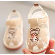 Sandalute ivoire cu piuitoare - ursulet cu led mb2025su09-2-sa46