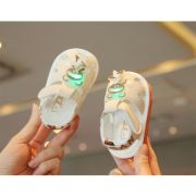 Sandalute ivoire cu piuitoare - ursulet cu led mb2025su09-2-sa46