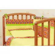 Protectie jumatate patut 60 x 120 cm Maruntei rosii cu banda verde fond galben KDE35NBMRG