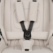 Carucior 2 in 1, Lionelo, Mika Plus, Cadru din aluminiu, Cu landou intarit si salteluta moale, Reversibil, Cu sistem de ventilatie 3D, Cu accesorii, Pana la 22 kg, Conform cu EN1888-1 EN1888-2, EN1466, Bej BYNLO-MIKA_PLUS_2IN1_BEIGE_SAND
