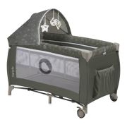 Patut pliant, Lionelo, Sven Plus, 120x60 cm, Cu doua nivele, Cu arcada jucarii, masuta de infasat, vibratii, melodii, conform cu standardele europeane de securitate EN716 si EN12221, Bej Olive BYNLO-SVEN_PLUS_BEIGE_OLIVE