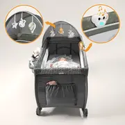 Patut pliant, Lionelo, Sven Plus, 120x60 cm, Cu doua nivele, Cu arcada jucarii, masuta de infasat, vibratii, melodii, conform cu standardele europeane de securitate EN716 si EN12221, Bej Olive BYNLO-SVEN_PLUS_BEIGE_OLIVE