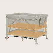 Patut pliant, Lionelo, Laura, 102 x 74 cm, Cu doua nivele, Functie de tarc, Cu roti, Include salteluta si geanta de transport, Pereti din plasa, Deschidere laterala, Pana la 15 kg, 0 luni +, Bej BYNLO-LAURA_BEIGE_SAND