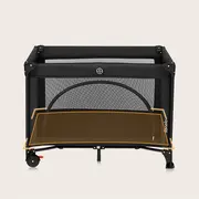 Patut pliant, Lionelo, Laura, 102 x 74 cm, Cu doua nivele, Functie de tarc, Cu roti, Include salteluta si geanta de transport, Pereti din plasa, Deschidere laterala, Pana la 15 kg, 0 luni +, Negru BYNLO-LAURA_BLACK_CARBON