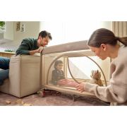 Patut pliant, Lionelo, Laura, 102 x 74 cm, Cu doua nivele, Functie de tarc, Cu roti, Include salteluta si geanta de transport, Pereti din plasa, Deschidere laterala, Pana la 15 kg, 0 luni +, Roz BYNLO-LAURA_PINK_NUDE