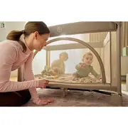 Patut pliant, Lionelo, Laura, 102 x 74 cm, Cu doua nivele, Functie de tarc, Cu roti, Include salteluta si geanta de transport, Pereti din plasa, Deschidere laterala, Pana la 15 kg, 0 luni +, Verde BYNLO-LAURA_GREEN_SAGE