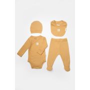 Set 4 piese:body, pantaloni, baveta si caciulita Bamboo, maro, BabyCosy, 50% bumbac+50%bambus (Marime: 6-9 luni) JEMBC-CSYB9009-6