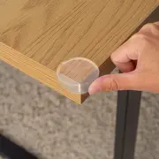 Set 4 protectii universale pentru colturi, din plastic transparent, cu banda adeziva, rezistente la muscaturi, fara PVC, Reer 82049