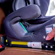 Scaun auto pliabil, Lionelo, Nelly, i-Size, 76- 150 cm, Tetiera reglabila in 15 pozitii, Spatar reglabil in 4 pozitii, Sisteme de fixare Isofix si Top Tether, Sezut lat si confortabil, Conform cu ECE R129, Albastru BYNLO-NELLY_I-SIZE_BLUE_NAVY