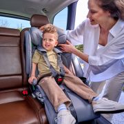 Scaun auto pliabil, Lionelo, Nelly, i-Size, 76- 150 cm, Tetiera reglabila in 15 pozitii, Spatar reglabil in 4 pozitii, Sisteme de fixare Isofix si Top Tether, Sezut lat si confortabil, Conform cu ECE R129, Albastru BYNLO-NELLY_I-SIZE_BLUE_NAVY