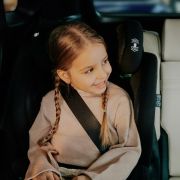 Scaun auto, Lionelo, i-Size Igo, 100- 150 cm, Cu isofix, Protectie laterala, Ajustare spatar in 2 pozitii, Tetiera Tri-Guard reglabila in 11 pozitii, Conform cu standardul european de securitate R129, Gri BYNLO-IGO_I-SIZE_GREY_GRAPHITE
