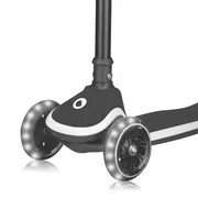 Trotineta pentru copii, Lionelo, Mey, Ultrapliabila, Cu lumini si cosulet, Maner ajustabil pe inaltime, 3 ani+, Pana la 50 Kg, Ultra usor, 2.8 kg, Conform cu standardul EN71-1/2/3, Certificata Intertek, Negru BYNLO-MEY_BLACK_ONYX