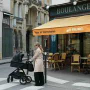 Carucior 2 in 1, Lionelo, Layla, Pana la 22 kg, Cadru aluminiu, Cu landou intarit si salteluta din spuma AirDots, Reversibil, Cu ventilatie 3D, Cu accesorii, EN1888-1, EN1888-2, EN1466, Gri BYNLO-LAYLA_2IN1_GREY_STONE