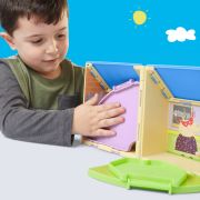 PEPPA PIG LOCUL DE JOACA APASA SI DESCHIDE AL LUI PEPPA VIVG0530