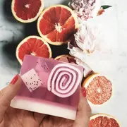 Sapun solid handmade Heard it Through Grapefruit Soap  100g, Bomb Cosmetics