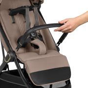 Carucior sport, Lionelo, Bess, Greutate redusa - 7.5 kg, Sustine 22 kg, 6 luni+, Capotina impermeabila, Protectie SPF 50+, Include suport sticla, Pliere cu o singura mana, Compact, Maner pentru transport, Conform cu EN1888-1 si EN1888-2, Verde BYNLO-BESS_