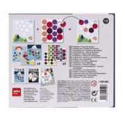 Set cu autocolante Apli Kids - Zbor pe luna, 8 foi de completat, 7 foi cu autocolante reutilizabile, 19x17x4cm