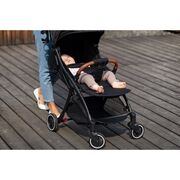 Carucior sport, Lionelo, Julie One, De la nastere, Greutate redusa, Cu accesorii, Cadru din aluminiu, 0-22 kg, Pliere compacta pentru avion, Conform cu standardele europene de securitate EN1888-1 si EN1888-2, Negru BYNLO-JULIE_ONE_BLACK