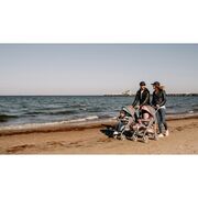 Carucior sport compact, Lionelo, Irma, Spatar reglabil in 4 pozitii, Suport picioare reglabil, Manere rotative, Pliere tip umbrela, 6- 36 luni, Pana la 15 kg, Conform cu EN1888-1:2018, Roz BYNLO-IRMA_PINK