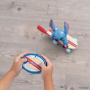 Masina Jada Toys Surfer Stitch 25 cm cu telecomanda HUBS9336064314R00