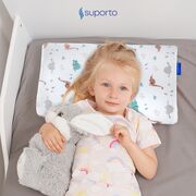 Perna copii Suporto Toddler, 2 - 9 ani, Ortopedica si Hipoalergenica din Spuma cu Memorie, 2 Inaltimi pentru dormit si Suport cervical, Husa Bumbac 100%, Alba, Model Dinozauri SPTPCO4