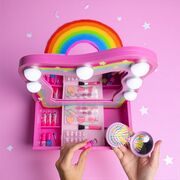 Masuta de machiaj cu produse cosmetice, Martinelia, 85110