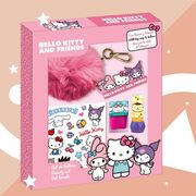 Set cosmetic machiaj si accesorii Hello Kitty & friends cu breloc pompom 4058