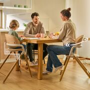 Scaun de masa multifunctional Celia, Lionelo, Din lemn de fag, 6 luni- adult, Reglabil pe inaltime, Spatar lat, Sezut ergonomic, Tavita silicon, Suport de picioare reglabil, Greutate maxima 90 Kg, Alb/Natural BYNLO-CELIA_WHITE_NATURAL_WOOD