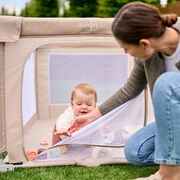 Tarc de joaca copii, Lionelo, Florence Easy Fold, 150 x 180 x 75 cm, Pliere, depliere automata, Include geanta de transport, Din plasa, Cu doua intrari laterale, 0-48 luni, Conform cu EN12227, Bej BYNLO-FLORENCE_EASY_FOLD_BEIGE_SAND