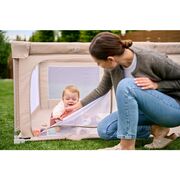 Tarc de joaca copii, Lionelo, Florence Easy Fold, 150 x 180 x 75 cm, Pliere, depliere automata, Include geanta de transport, Din plasa, Cu doua intrari laterale, 0-48 luni, Conform cu EN12227, Bej BYNLO-FLORENCE_EASY_FOLD_BEIGE_SAND