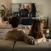 Video monitor, Petite&Mars, Nano 4.0, Ecran HD, Zoom digital 3×, Raza de actiune 300m, Suport pentru pana la 4 camere, Comunicare bidirectionala, 8 melodii, Alb BYN680055