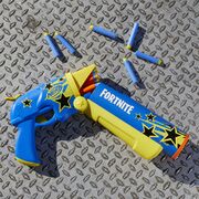NERF BLASTER FORTNITE HALF TONE HERO VIVF8947