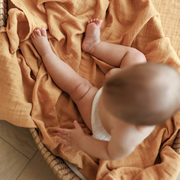 Onino - muselina multifunctionala din bumbac 100% organic, hug.me, honey gold, x1 bucata, 120 x 120 cm, certificata gots bbbcdsw001